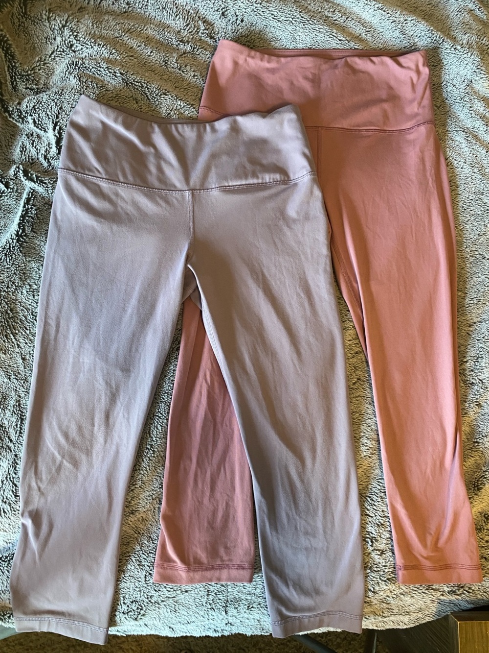 Yogalicious Bundle Women’s Capri Leggings in Pink & Lavender